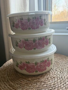 Vintage Gibsons enamel dish set